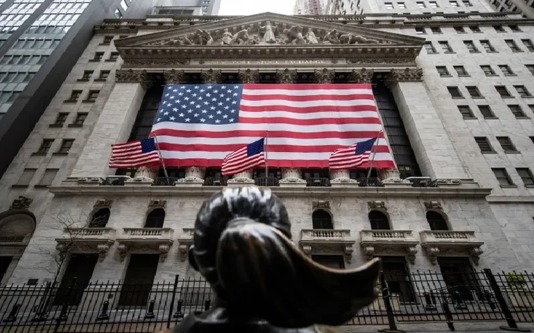 Bolsa de NY tem reação instável ao Fed; Dow Jones ronda estabilidade