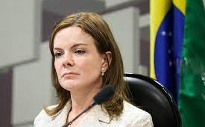 Gleisi defende que petistas, incluindo ela e Haddad, sejam candidatos em 2026