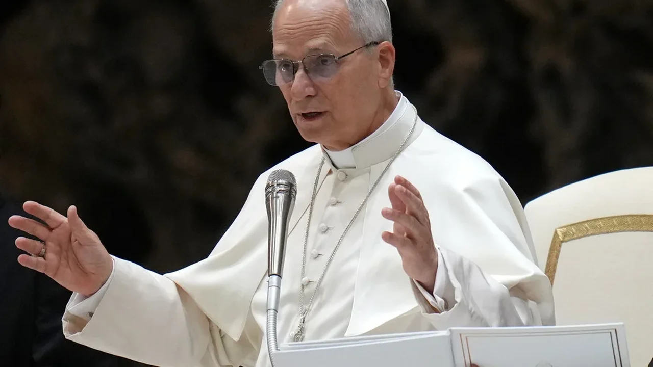 Papa Leão XIV expressa preocupação com crises no Irã e na Síria