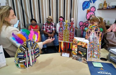 Cultura se reúne com associação de folguedos e apresenta projetos