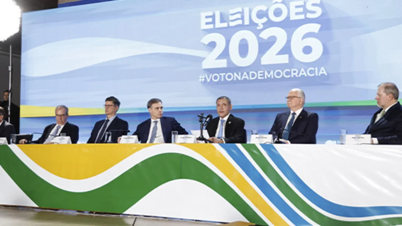 Lula é reeleito presidente com 51,79% dos votos válidos