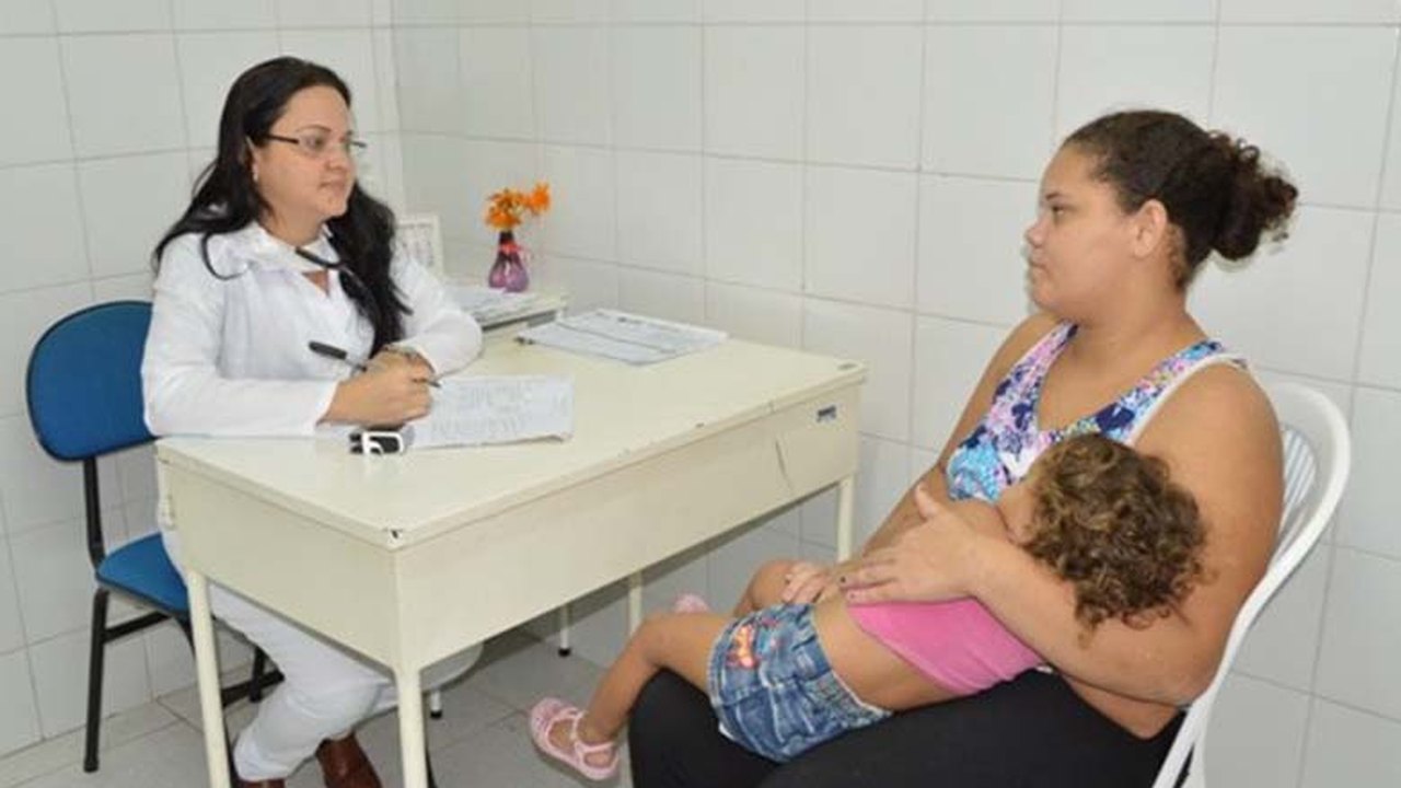 Consultor da Opas se reúne com médicos cubanos em Arapiraca