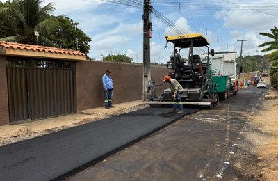 Pavimentação asfáltica chega a mais vias de Ipioca