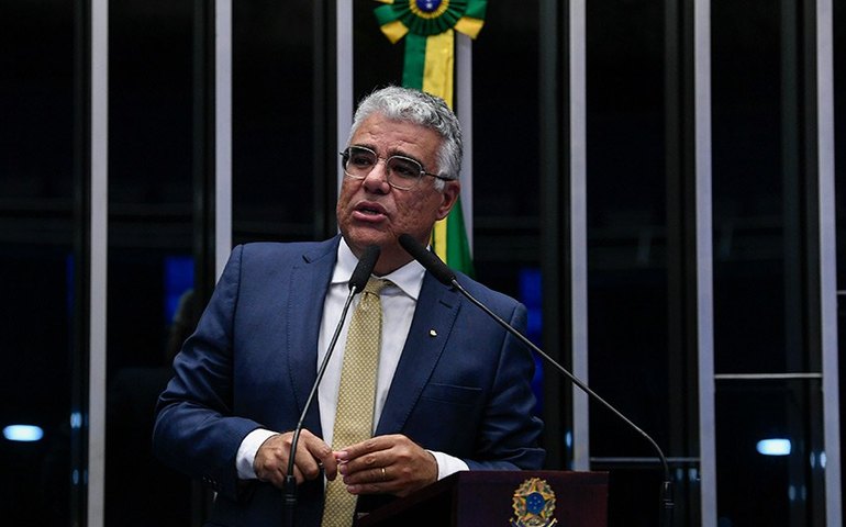 Eduardo Girão anuncia ação contra ministro da Justiça junto à PGR