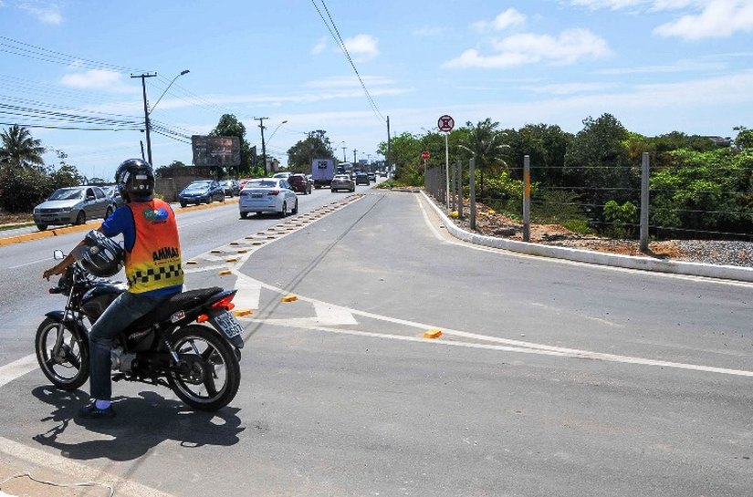 Prefeito Rui Palmeira vistoria obra de insfraestrutura no Antares