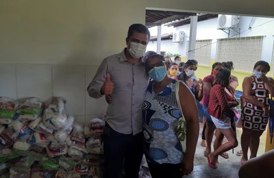 Prefeitura de São Brás distribui kit escolar com alimentos para alunos da rede pública 