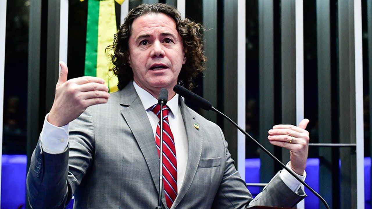 Veneziano pede CPI para investigar concessão de água e esgoto na Paraíba