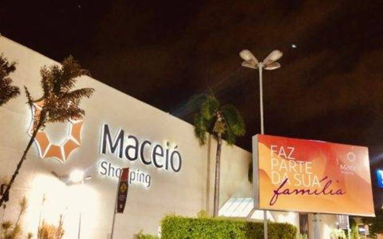 Maceió Shopping amplia horário para compras