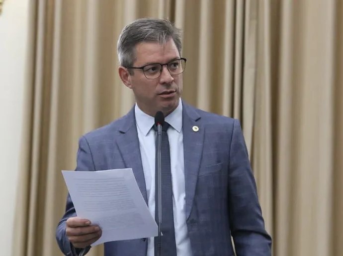 Lei de Cabo Bebeto garante validade permanente de laudos médicos para doenças irreversíveis