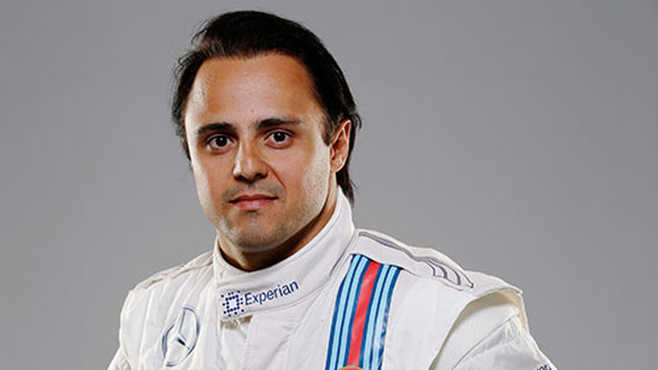 Massa: ‘Saio de cabeça erguida e com o coração apertado’