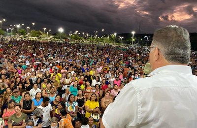 Festa da Mãe Miguelense leva milhares de mães à Praça Multieventos, em São Miguel dos Campos 
