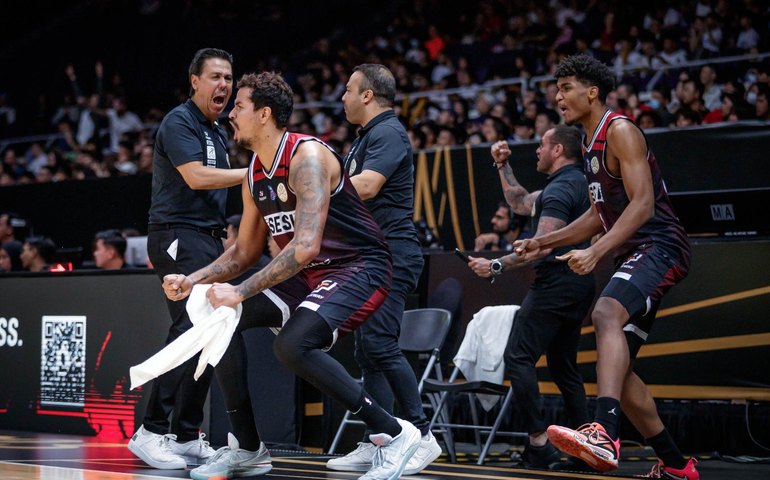 Franca é campeão mundial de basquete com cesta no último segundo