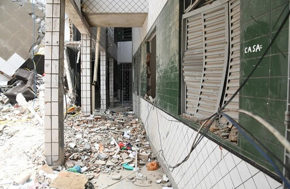 Após explosão e desabamento de residencial, famílias desalojadas irão receber aluguel social em Aracaju