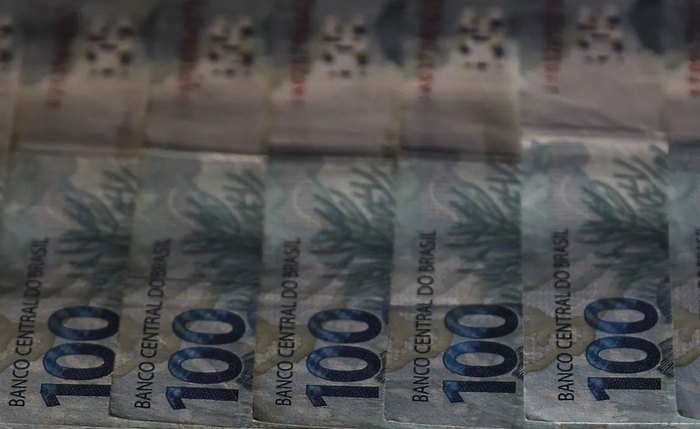 Para negociar as dívidas o consumidor pode acessar o site do Serasa, o aplicativo nas lojas do Google Play e da App Store, ou pelo Whatsapp no número oficial (11) 99575-2096.