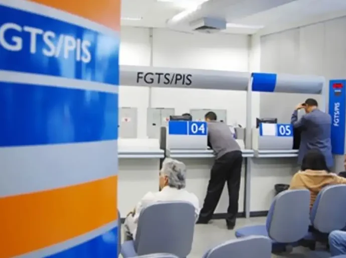 Abono salarial começa a ser pago nesta segunda