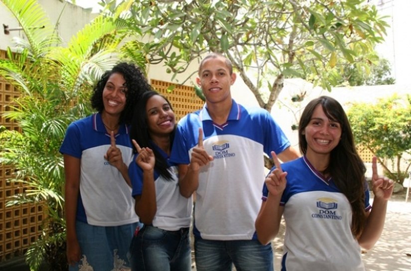 Estudantes comemoram 1º lugares nas universidades após Enem