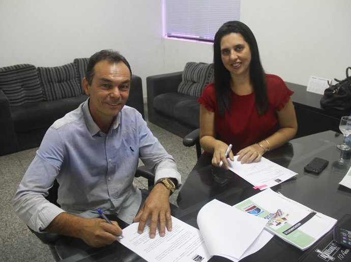 Prefeitura de Anadia adere ao Conisul para viabilizar economia na compra de medicamentos