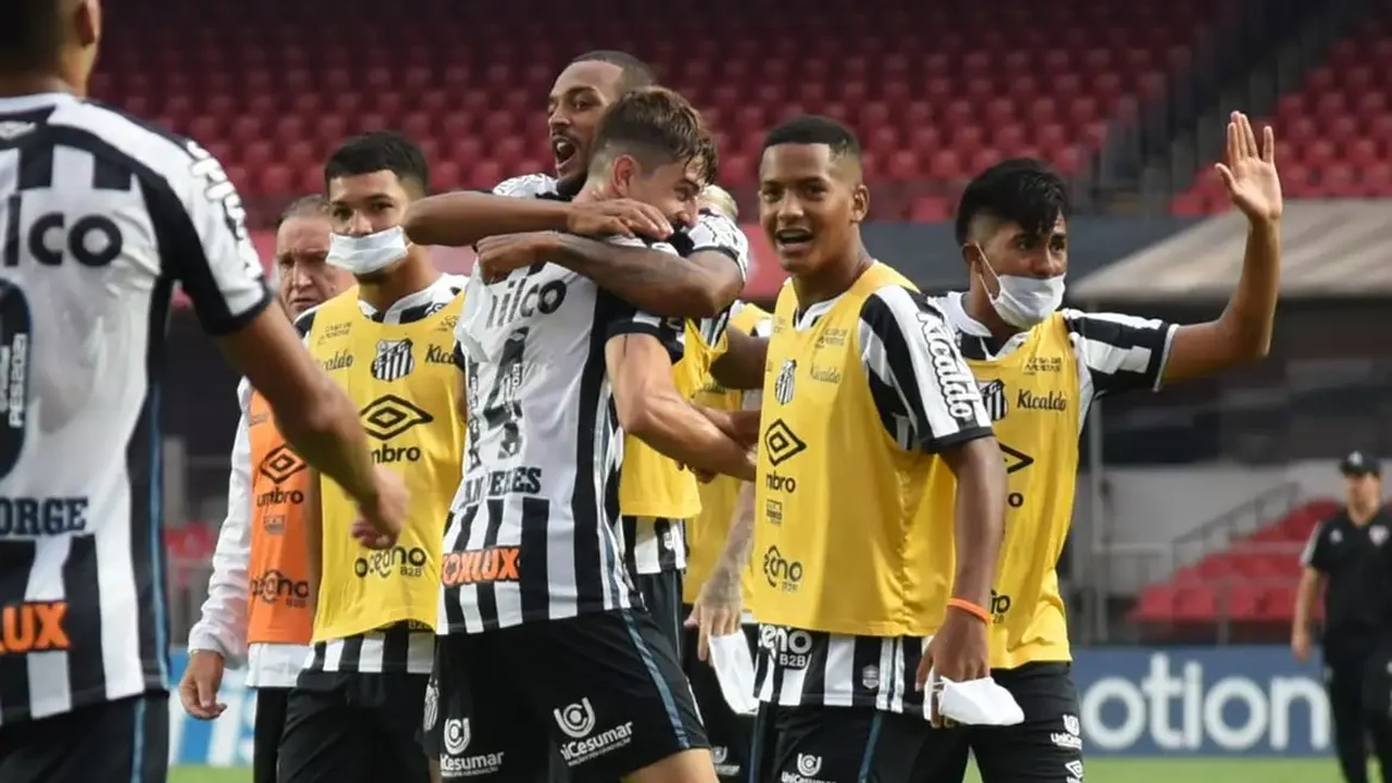 ônibusdevolve Gabriel Inocêncio, Luan Dias e Mezenga ao Água Santa e começa a reduzir o elenco