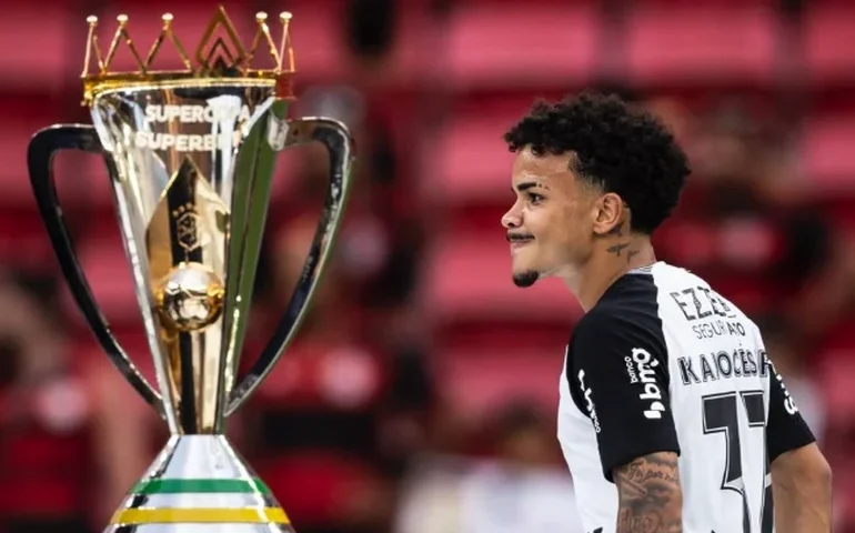 Kaio César celebra título na estreia e promete entrega ao Corinthians