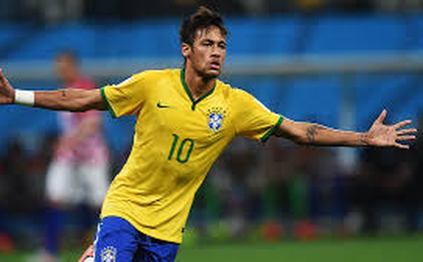 Neymar usa look com animal print de R$ 7 mil após treino