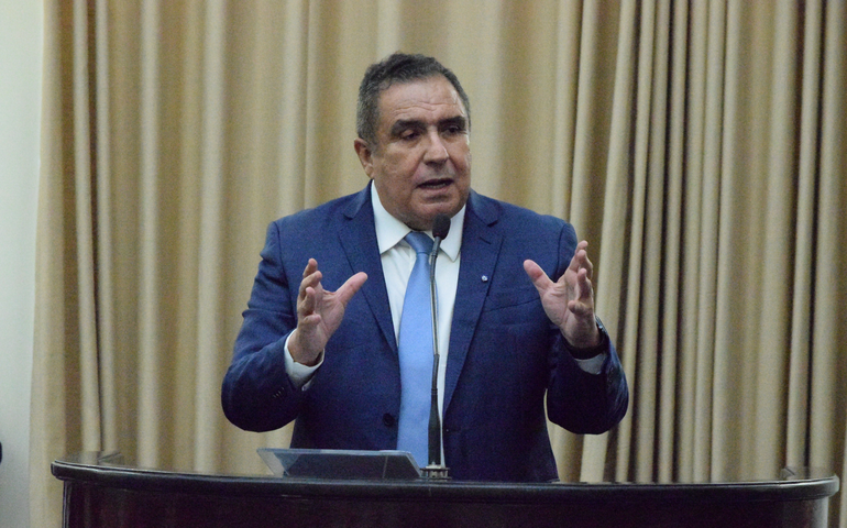 Inácio Loiola celebra ordem de serviço para Estrada do Feijão, que ligará Piranhas a Inhapi