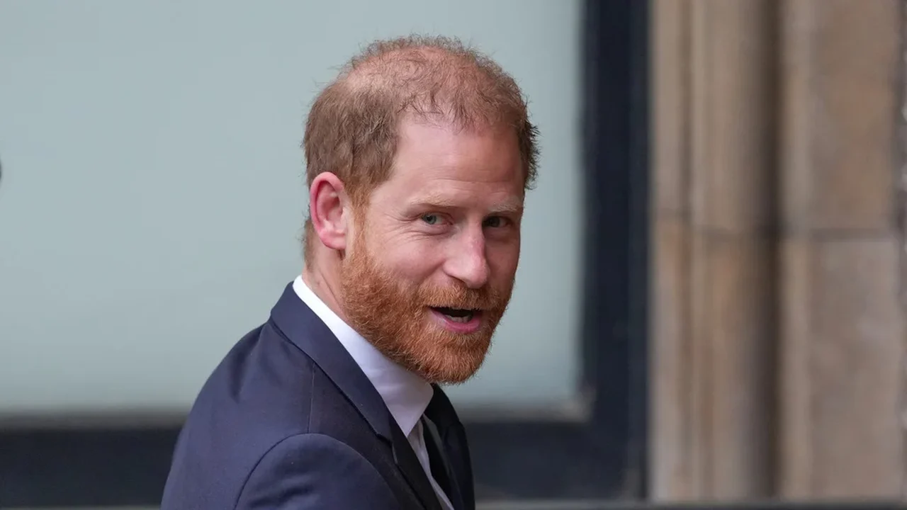 A batalha judicial do Príncipe Harry contra os tabloides britânicos chega ao capítulo final