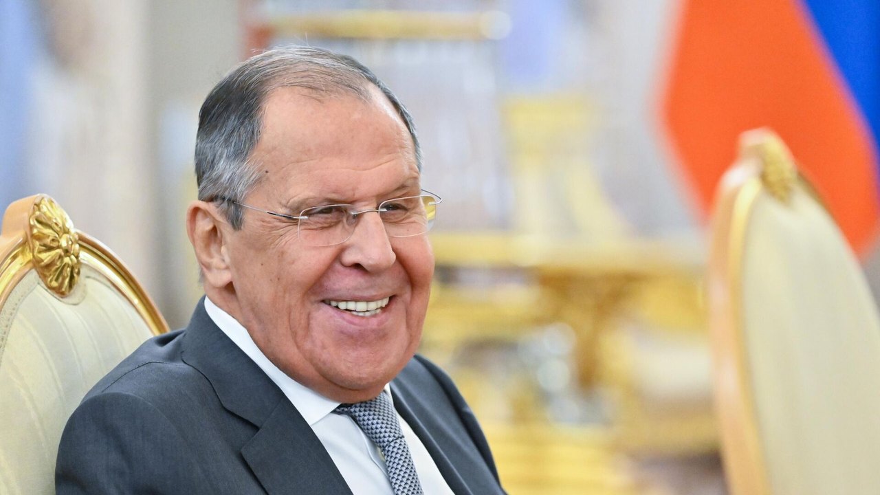 Sergei Lavrov e Marco Rubio conversam por telefone e concordam em 'manter contatos regulares'