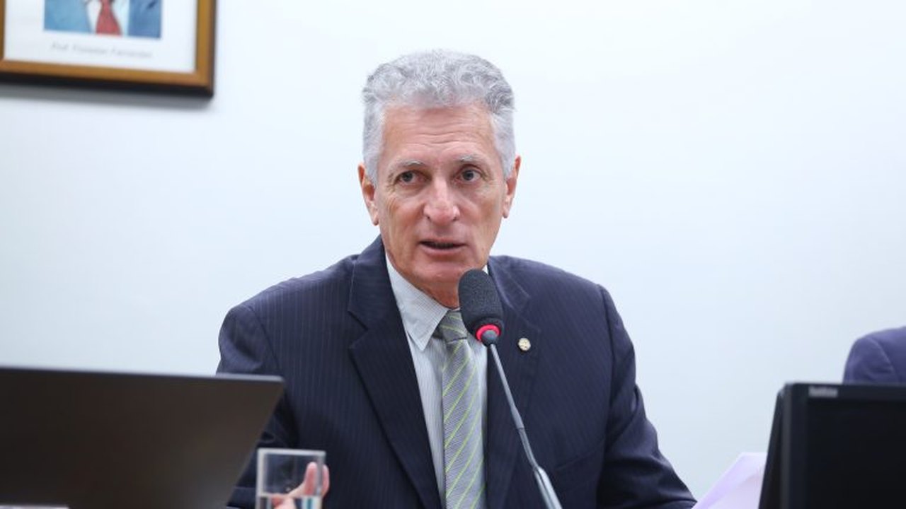 Comissão externa debate a recuperação dos danos causados pelo rompimento da barragem do Fundão, em Mariana
