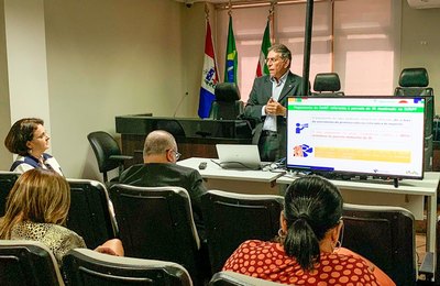 Delegado da Receita Federal orienta servidores do TJAL sobre destinação de IR