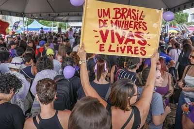 Autonomia financeira é prioridade para mulheres, aponta pesquisa