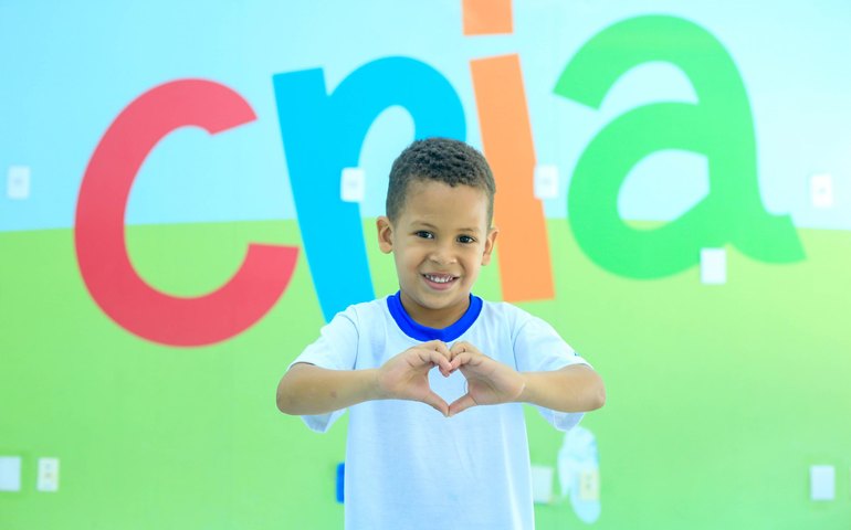 Cria completa 2 anos como Secretaria de Estado e consolida política permanente para a Primeira Infância em Alagoas