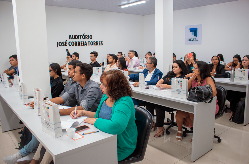 Juceal inicia inscrições para evento sobre balanço patrimonial e livro contábil