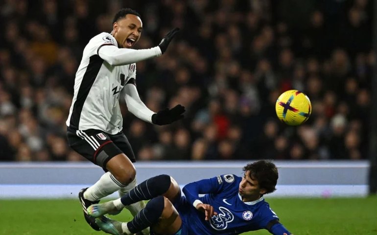 João Félix é expulso na estreia e Chelsea perde do Fulham com gols de brasileiros