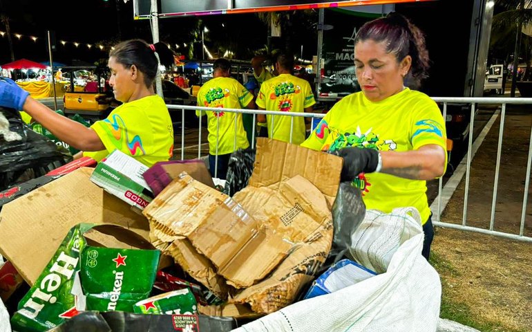 Coleta Seletiva é Massa recolhe 2,6 toneladas de recicláveis no primeiro fim de semana do Verão Massayó
