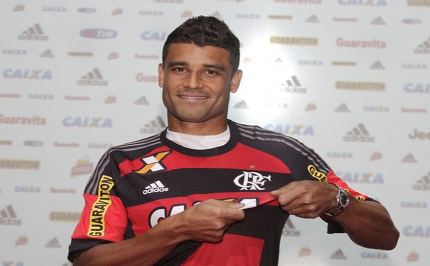 Diagnosticado com tumor, meia Ederson ficará afastado do Flamengo por tempo indeterminado