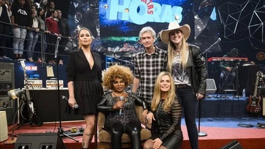 Pitty e Elza Soares cantam juntas no Altas Horas