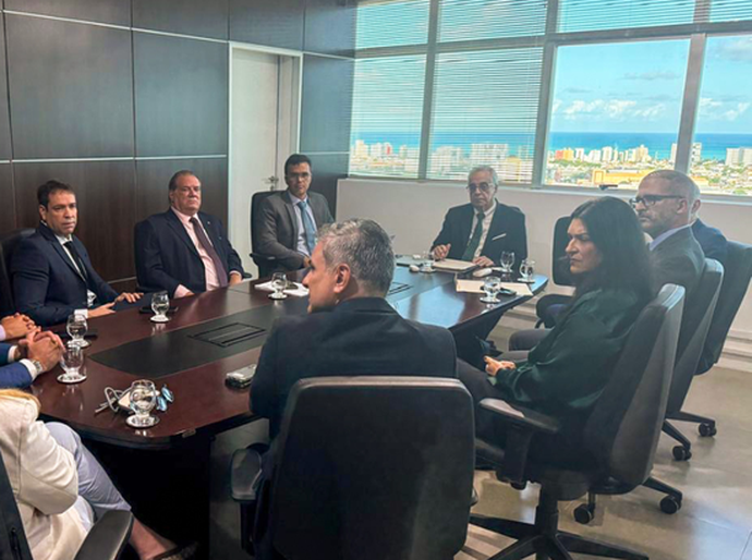 Presidente do TRE/AL reúne desembargadores eleitorais para tratar dos julgamentos das Eleições 2026