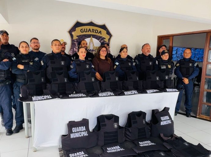 Guarda Municipal de Delmiro Gouveia recebe 25 novos coletes balísticos para reforço da segurança
