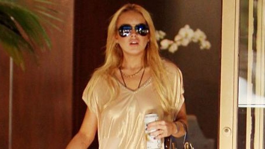 Lindsay Lohan processa rapper por letra de música