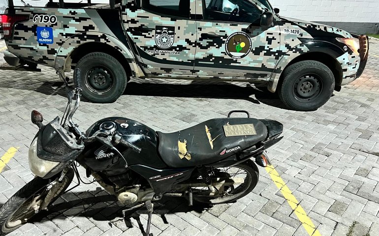 PM apreende drogas e recupera veículo roubado em ocorrências no Sertão de Alagoas