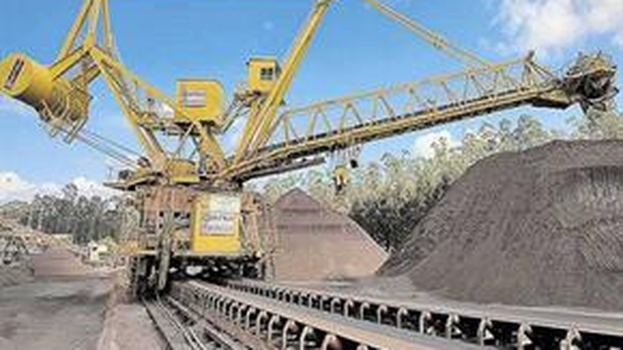 CSN Mineração tem lucro líquido de R$ 704 milhões no 4º trimestre; queda de 47,6%