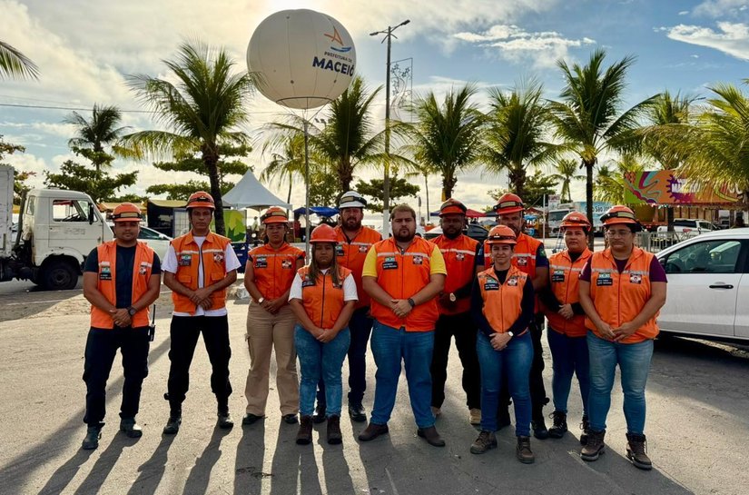 Barracas de alimentos no Verão Massayó foram vistoriadas pela Defesa Civil Municipal