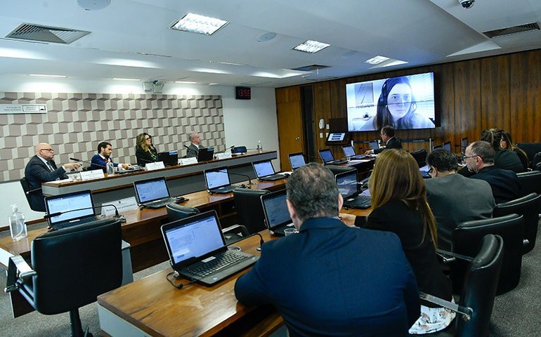Comissão debate papel das mulheres na crise climática