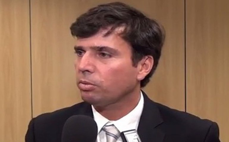 Prefeito de Penedo assina ordem de serviço para pavimentação de oito ruas na ‘Vila Matias’
