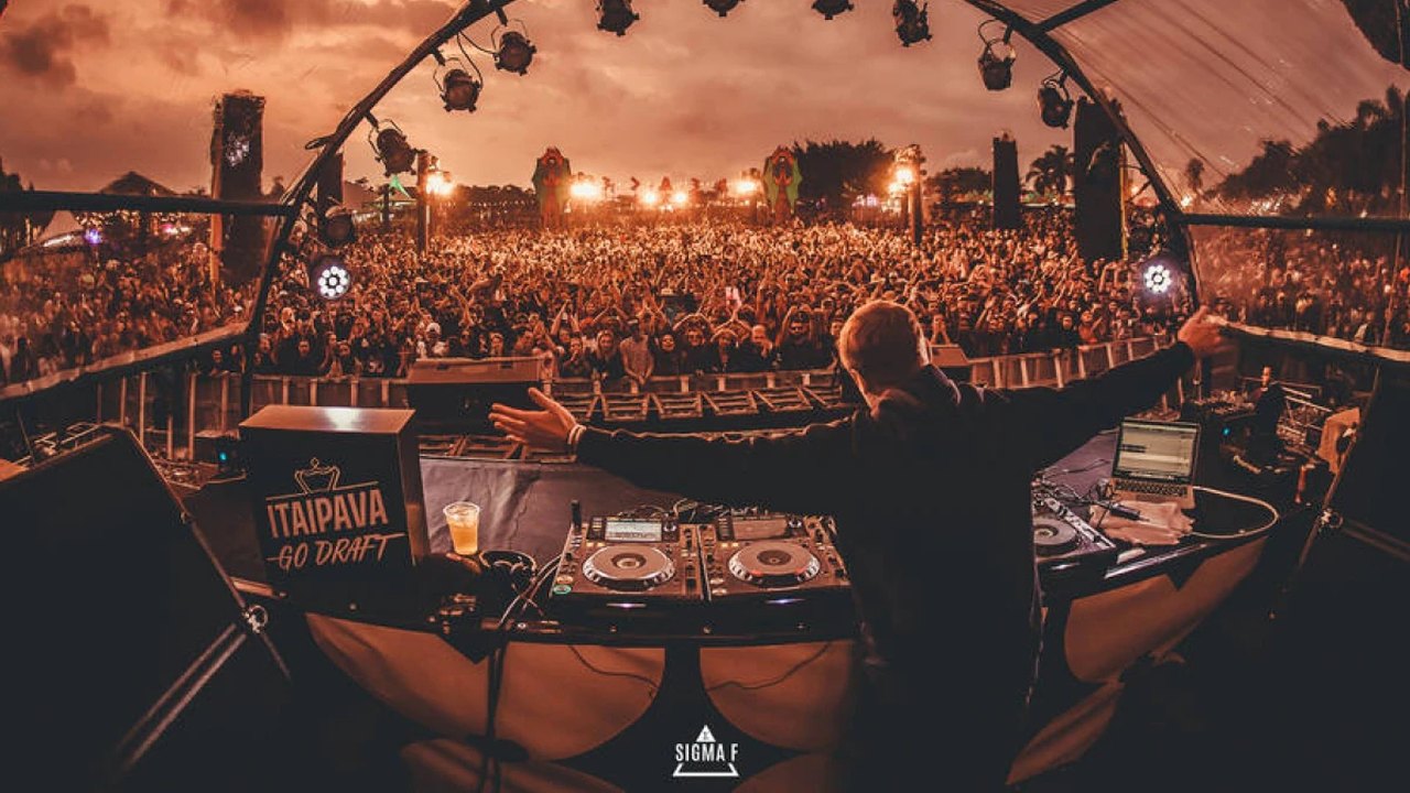 Festival de música eletrônica XXXPerience agita Itu, no interior paulista