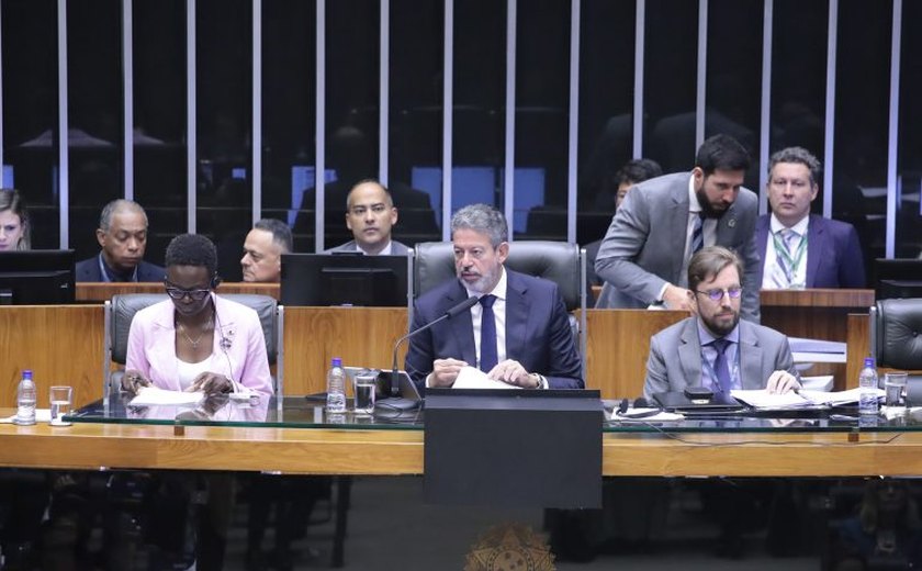 Lira pauta PEC que amplia imunidade tributária a igrejas; Motta se reúne com bancada evangélica