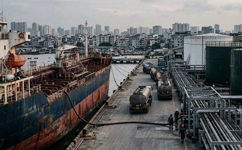 Choque nos preços de energia evidencia dependência da Ásia a petróleo e gás importados, diz FMI