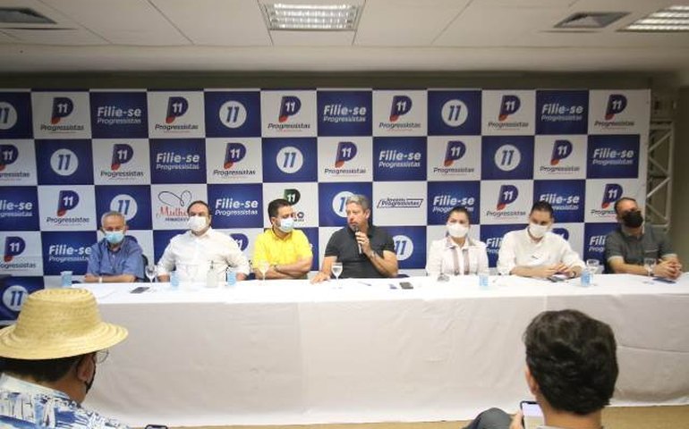 Arthur Lira reúne prefeitos aliados em Alagoas e discute Eleições 2022