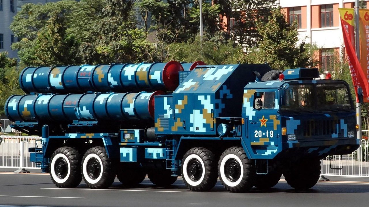 China demonstra poderio de sistema antiaéreo HQ-9B em exercício no deserto, diz mídia