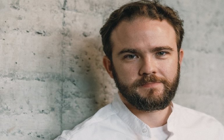 Governo só voltará a cobrar imposto de importação para compras até US$ 50 se ficar comprovada concorrência desleal, diz secretário de Fazenda 
